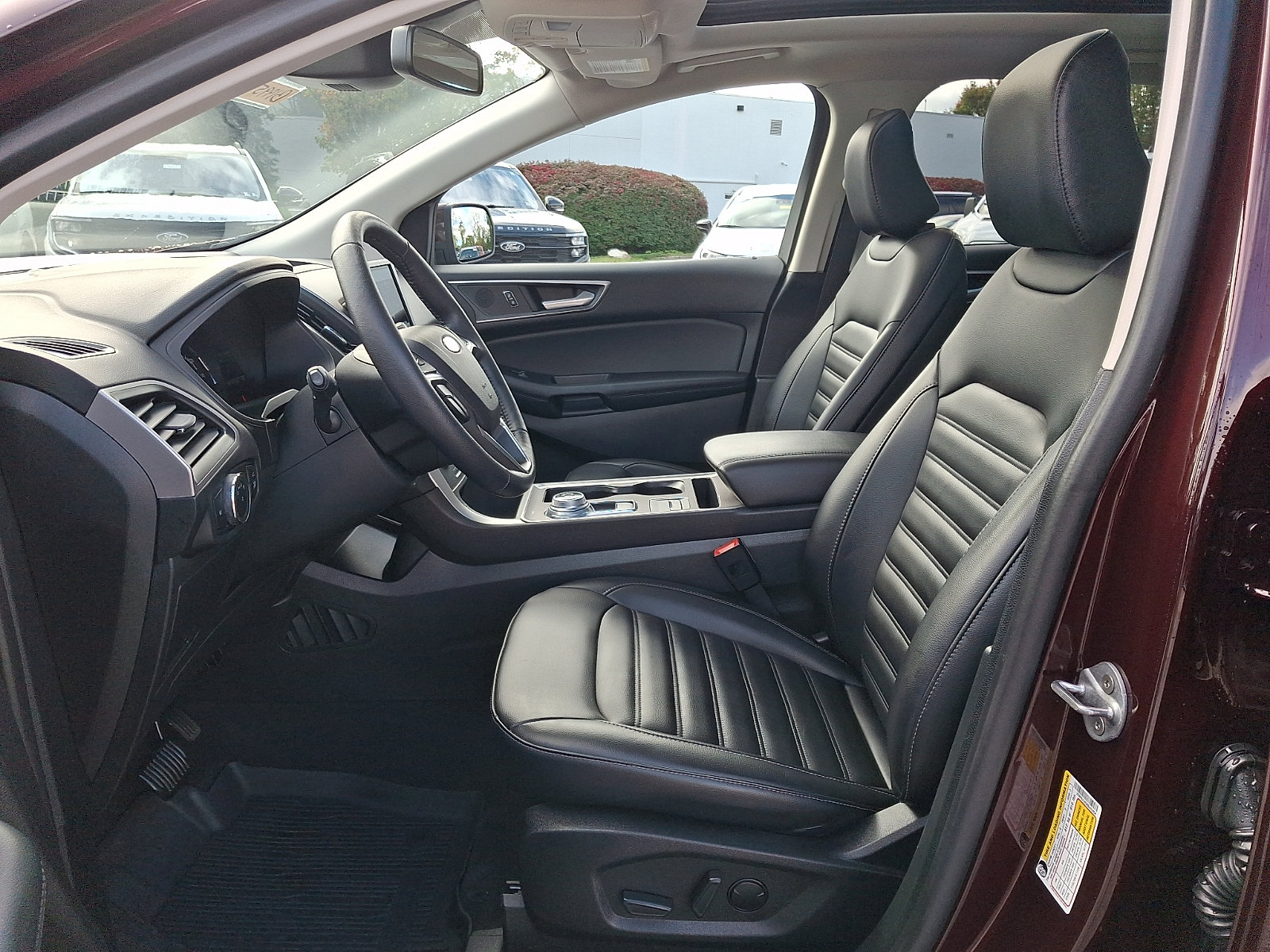 Certified 2024 Ford Edge SEL w/ Convenience Package AWD/4WD image 17