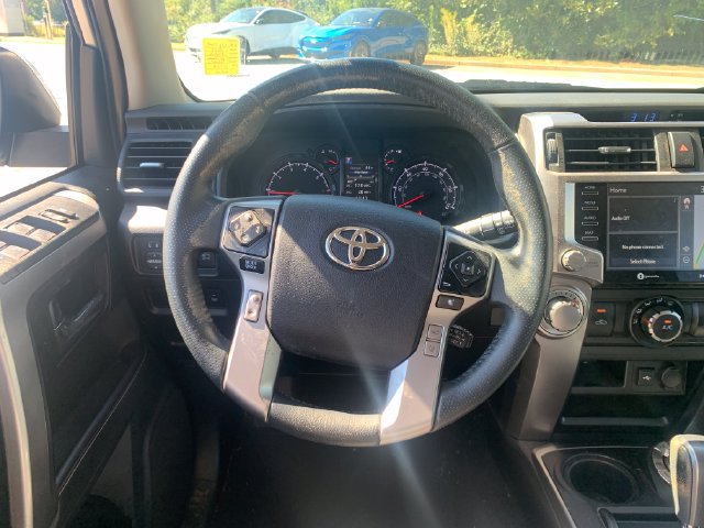 Used 2022 Toyota 4Runner SR5 Premium w/ Moonroof Package AWD/4WD image 14