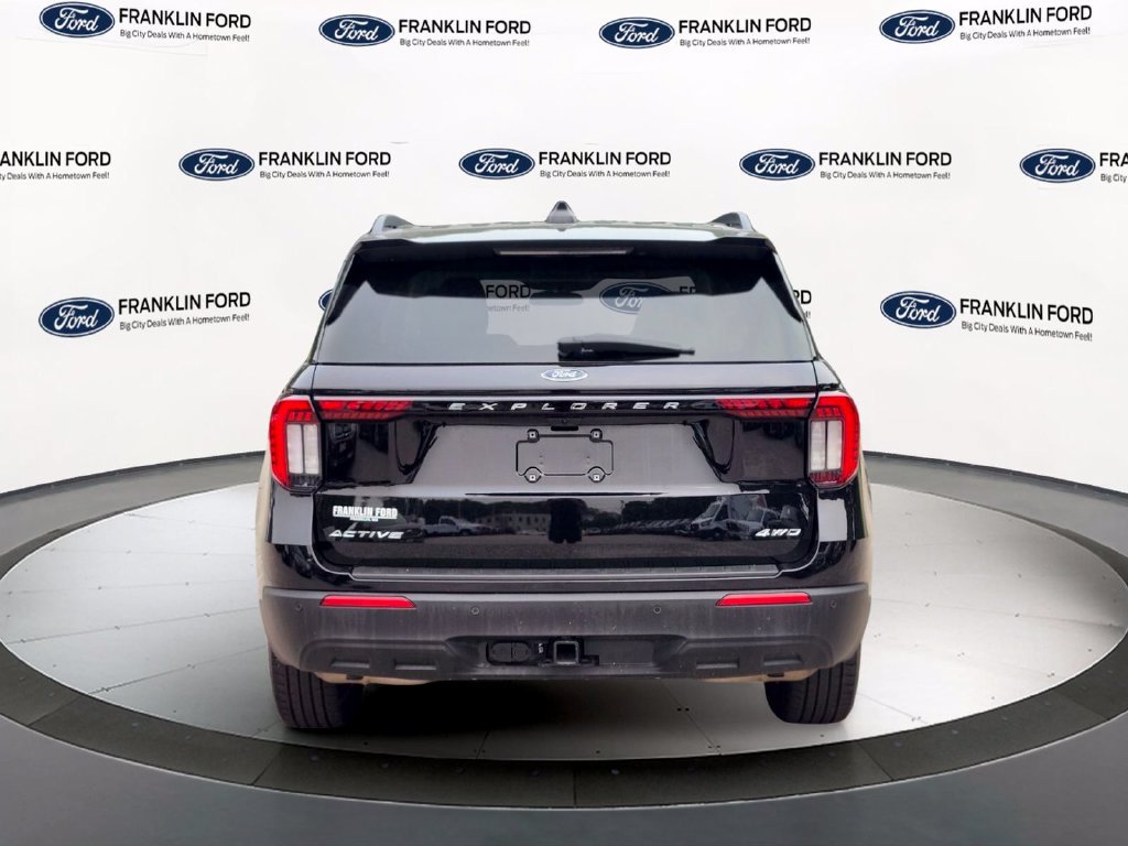 Certified 2025 Ford Explorer Active AWD/4WD image 4