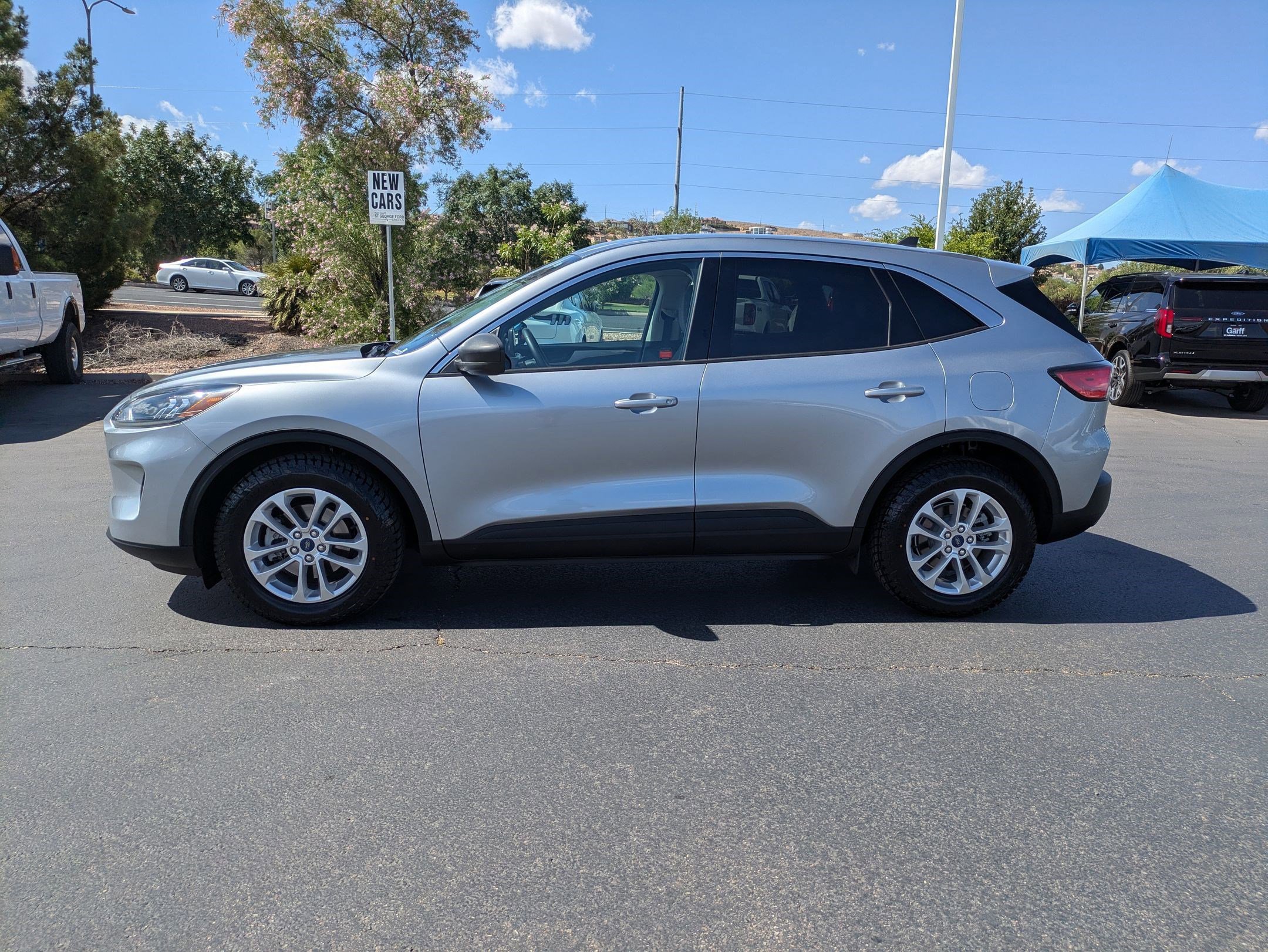 Certified 2022 Ford Escape SE w/ Convenience Package FWD image 9