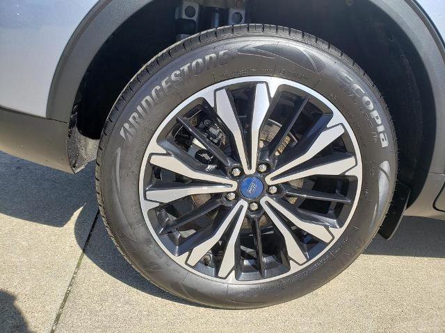 Certified 2022 Ford Escape SE w/ SE Sport Appearance Package image 27