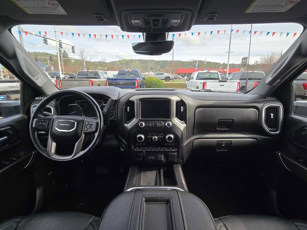 Used 2022 GMC Sierra 3500 Denali w/ Denali Ultimate Package image 15