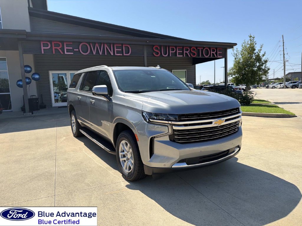 Used 2023 Chevrolet Suburban LT w/ Luxury Package