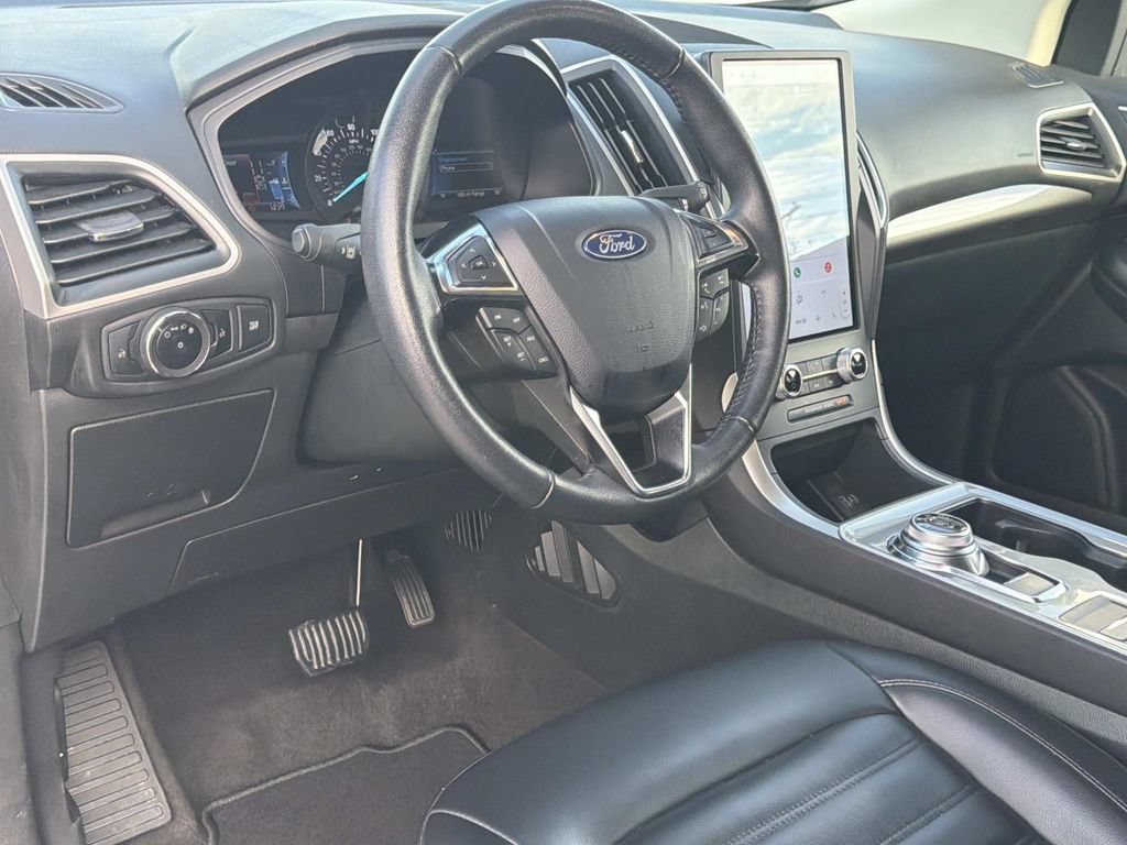 Certified 2024 Ford Edge SEL AWD/4WD image 12