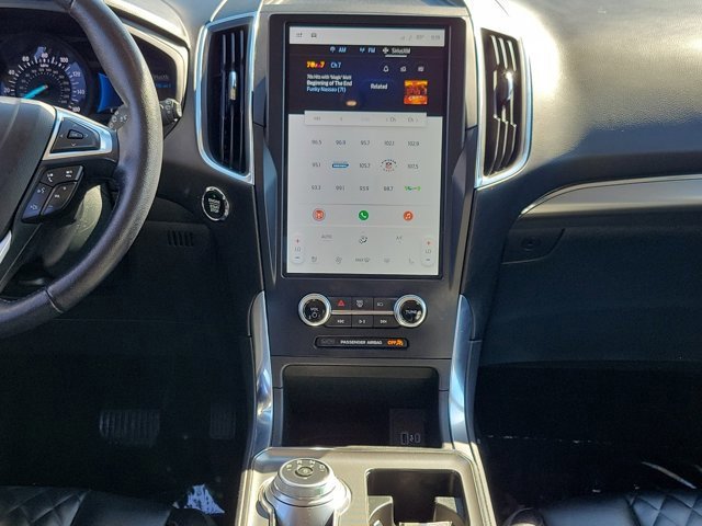 Certified 2023 Ford Edge Titanium image 21
