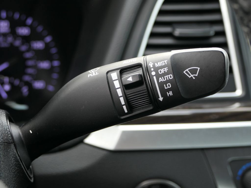 Used 2018 Genesis G80 3.8 RWD image 19