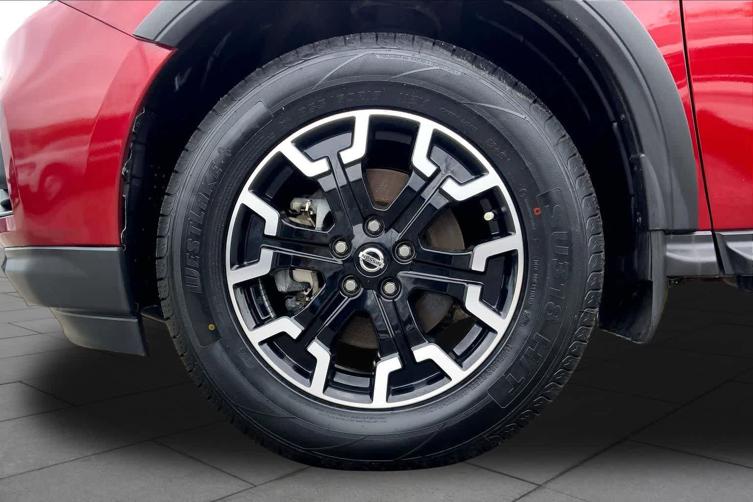 Used 2020 Nissan Pathfinder SV w/ Rock Creek Edition FWD image 11
