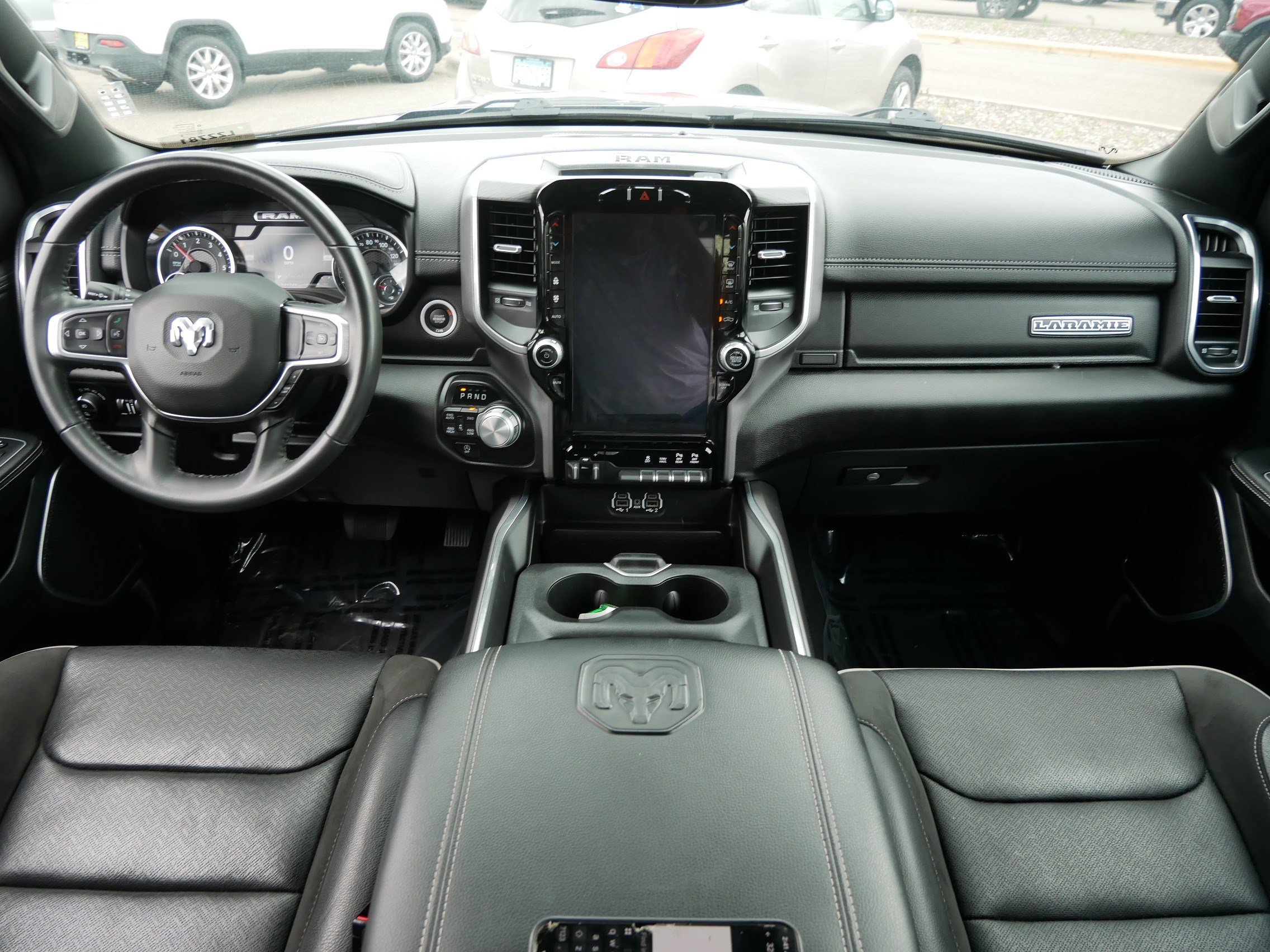 Used 2023 RAM 1500 Laramie AWD/4WD image 10