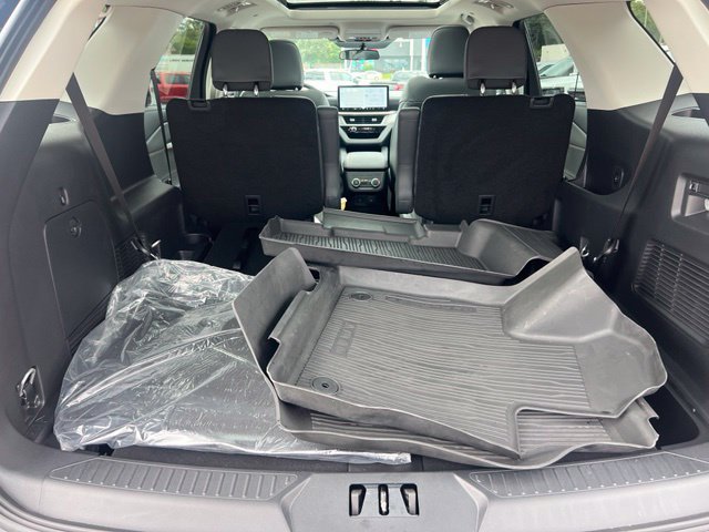 Certified 2025 Ford Explorer Active w/ Active Comfort Package AWD/4WD image 22