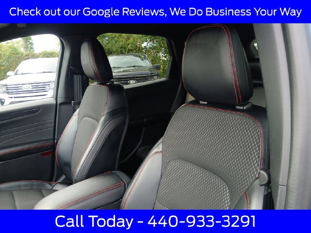 Certified 2025 Ford Escape ST-Line Select AWD/4WD image 20