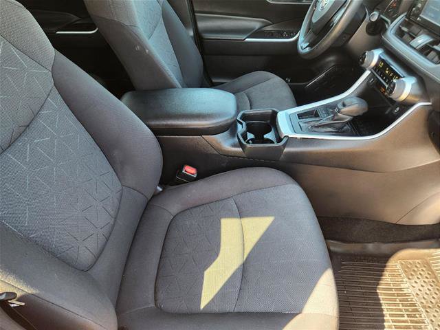 Used 2021 Toyota RAV4 XLE FWD image 13
