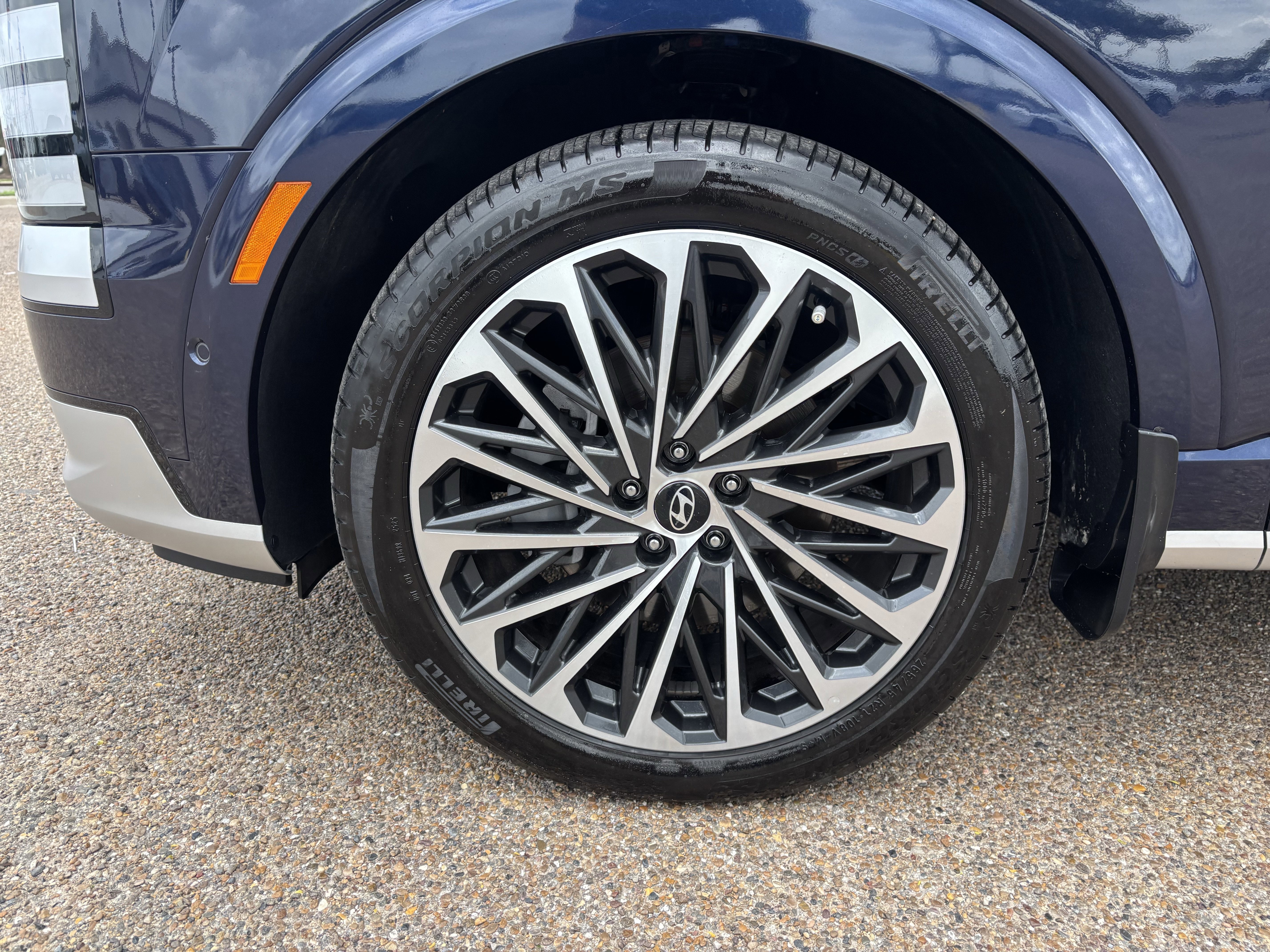 Used 2026 Hyundai Palisade Calligraphy FWD image 13