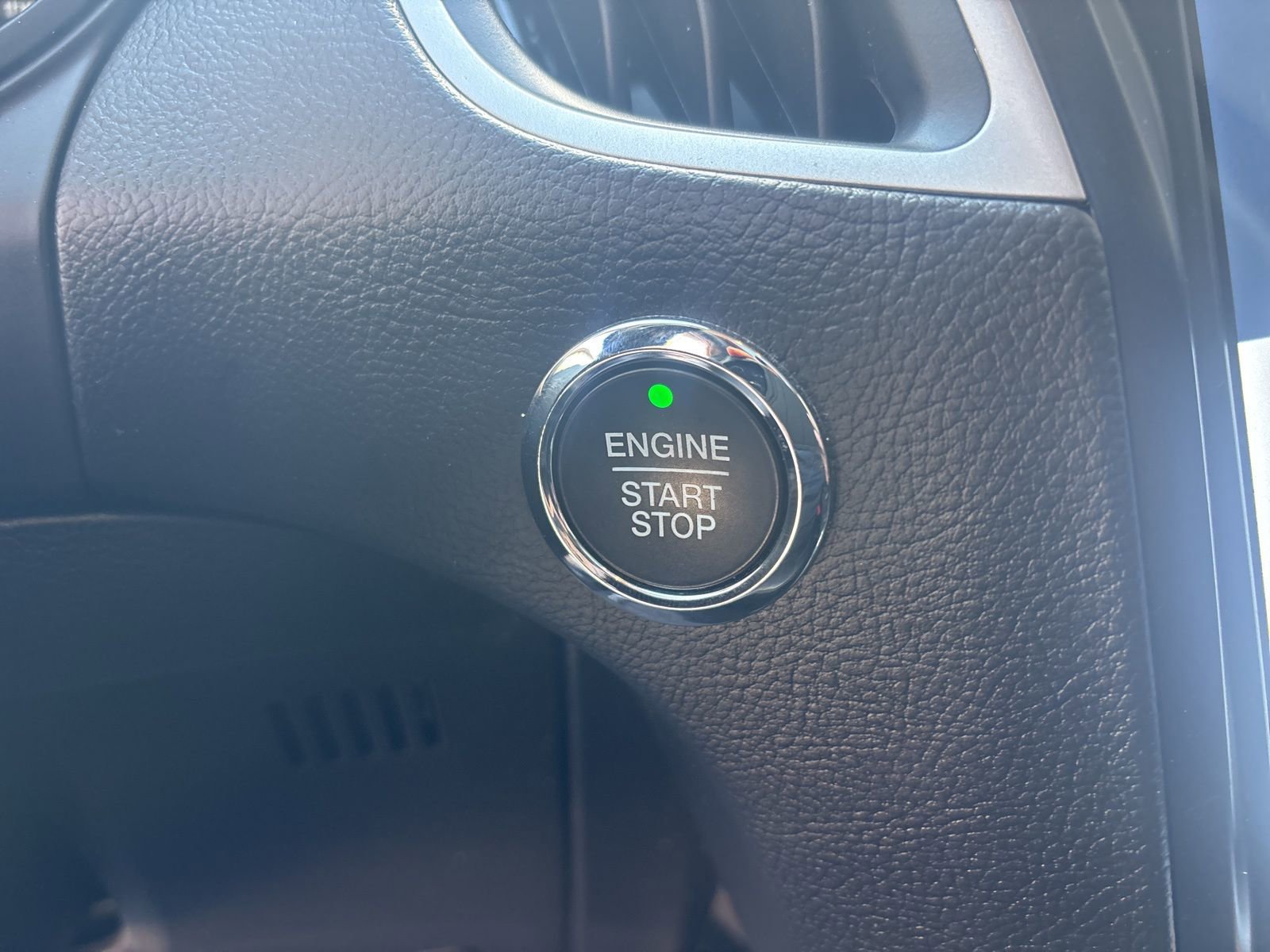 Certified 2022 Ford Edge SEL w/ Convenience Package AWD/4WD image 25