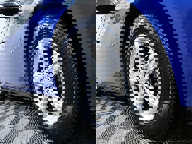 Used 2023 Chevrolet Malibu LS image 7