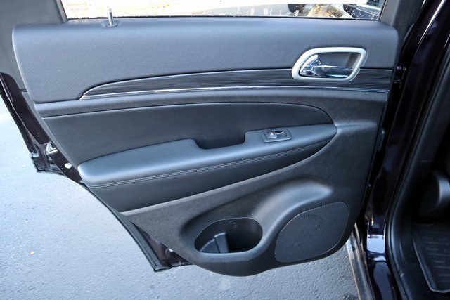 Used 2021 Jeep Grand Cherokee Limited image 26