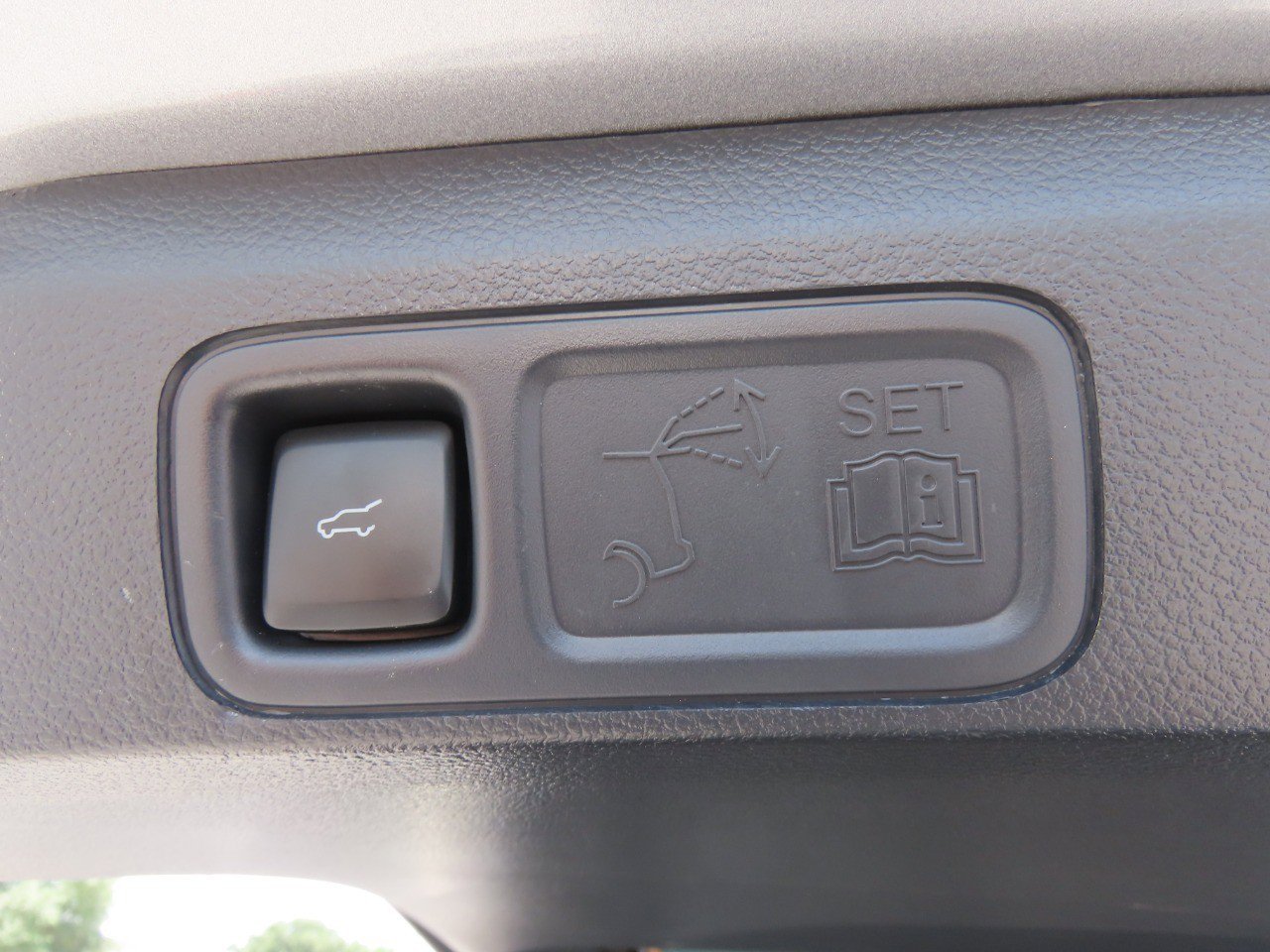 Certified 2024 Ford Expedition Limited AWD/4WD image 13