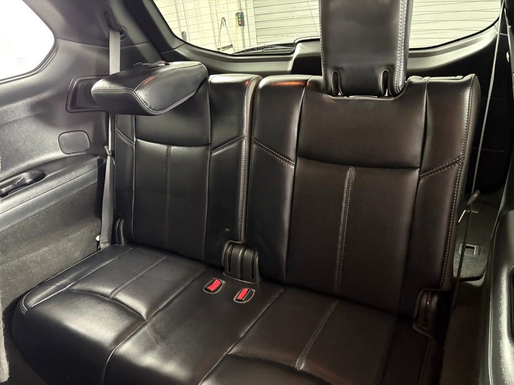 Used 2020 Nissan Pathfinder Platinum image 31
