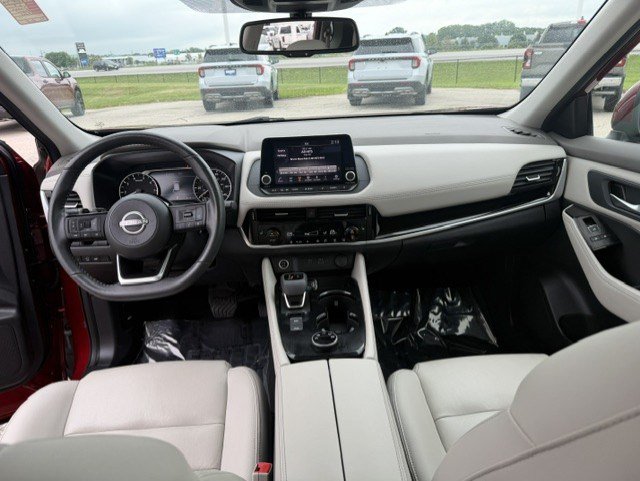 Used 2023 Nissan Rogue SL AWD/4WD image 30