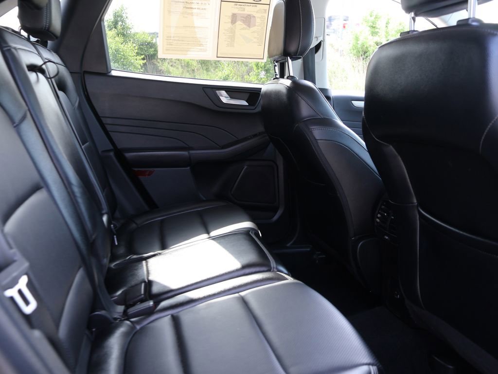 Certified 2022 Ford Escape SEL FWD image 12
