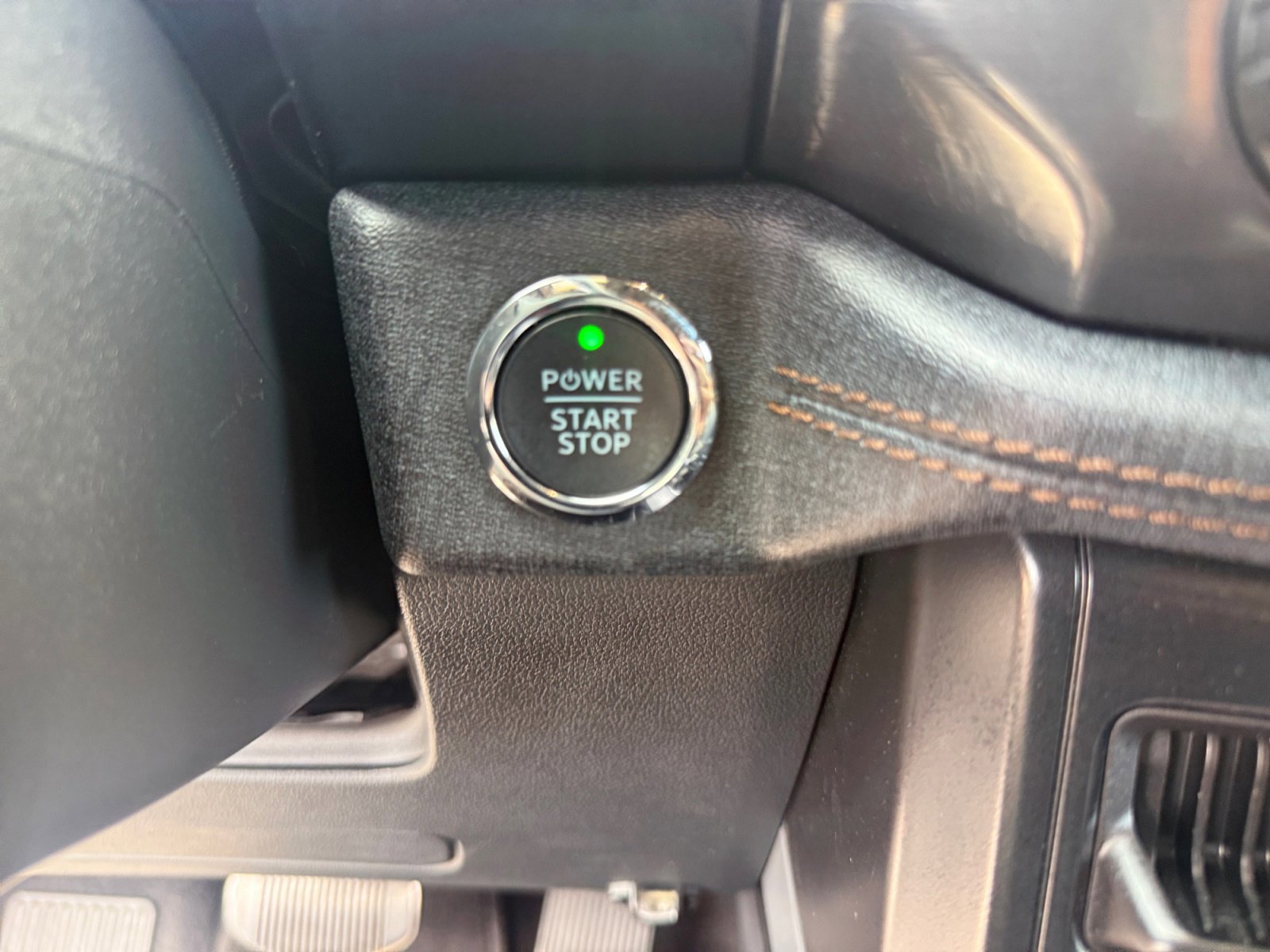 Certified 2024 Ford F150 Lightning Lariat image 21