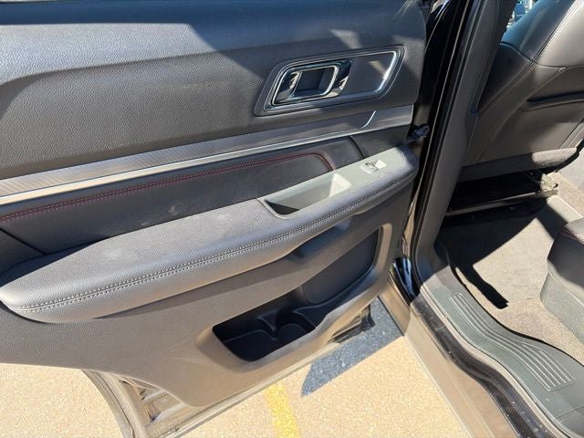 Certified 2018 Ford Explorer Sport AWD/4WD image 11