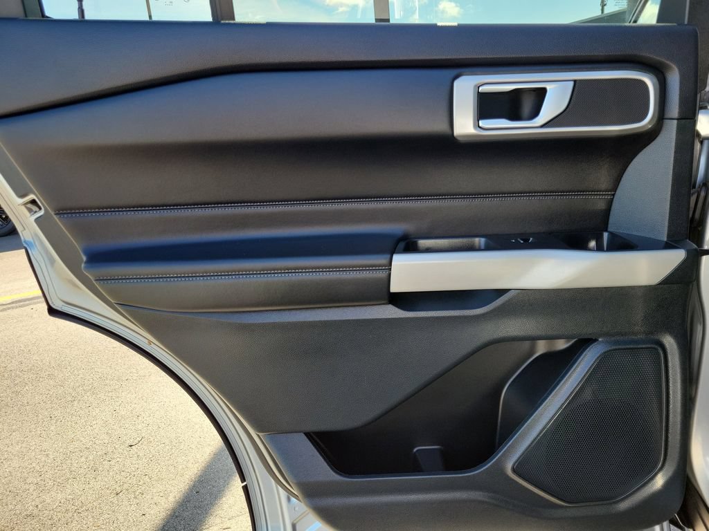 Certified 2024 Ford Explorer XLT w/ Equipment Group 202A AWD/4WD image 11