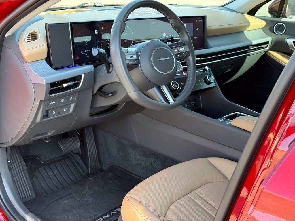 Used 2025 Hyundai Sonata Limited FWD image 7