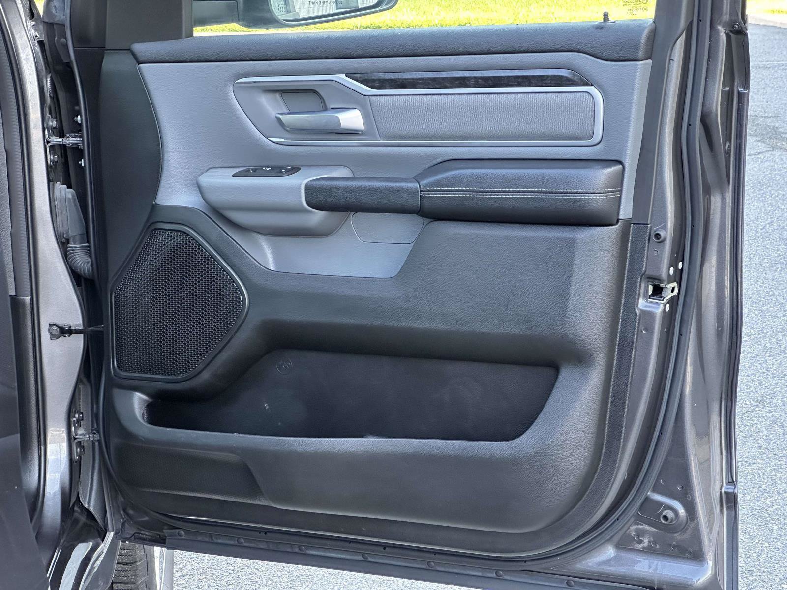 Used 2022 RAM 1500 Big Horn AWD/4WD image 8
