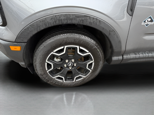 Certified 2025 Ford Bronco Sport Outer Banks w/ Outer Banks Tech Package+ AWD/4WD image 29