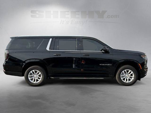Used 2025 Chevrolet Suburban LT w/ Comfort Package AWD/4WD image 10