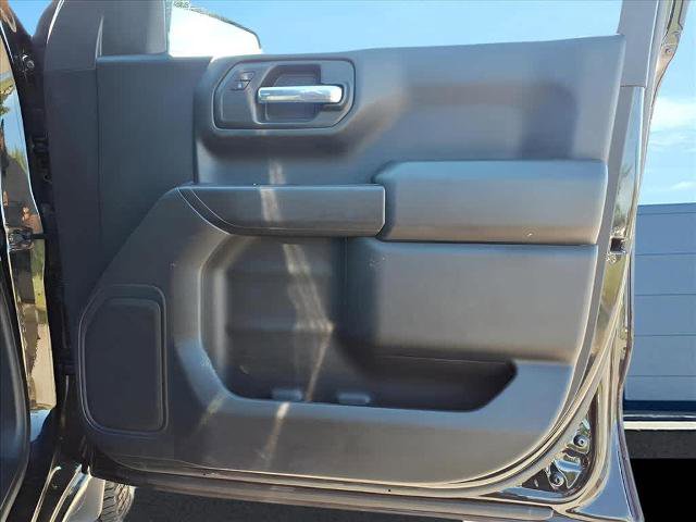 Used 2020 Chevrolet Silverado 1500 Custom w/ Custom Value Package image 10