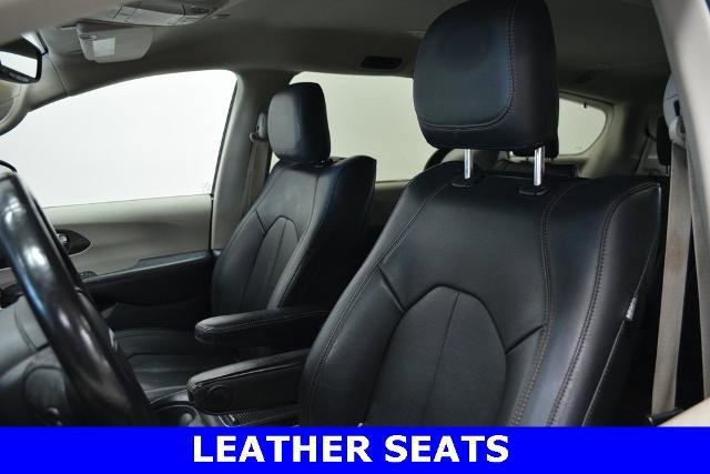 Used 2020 Chrysler Pacifica Touring-L Plus w/ Tire & Wheel Group image 8