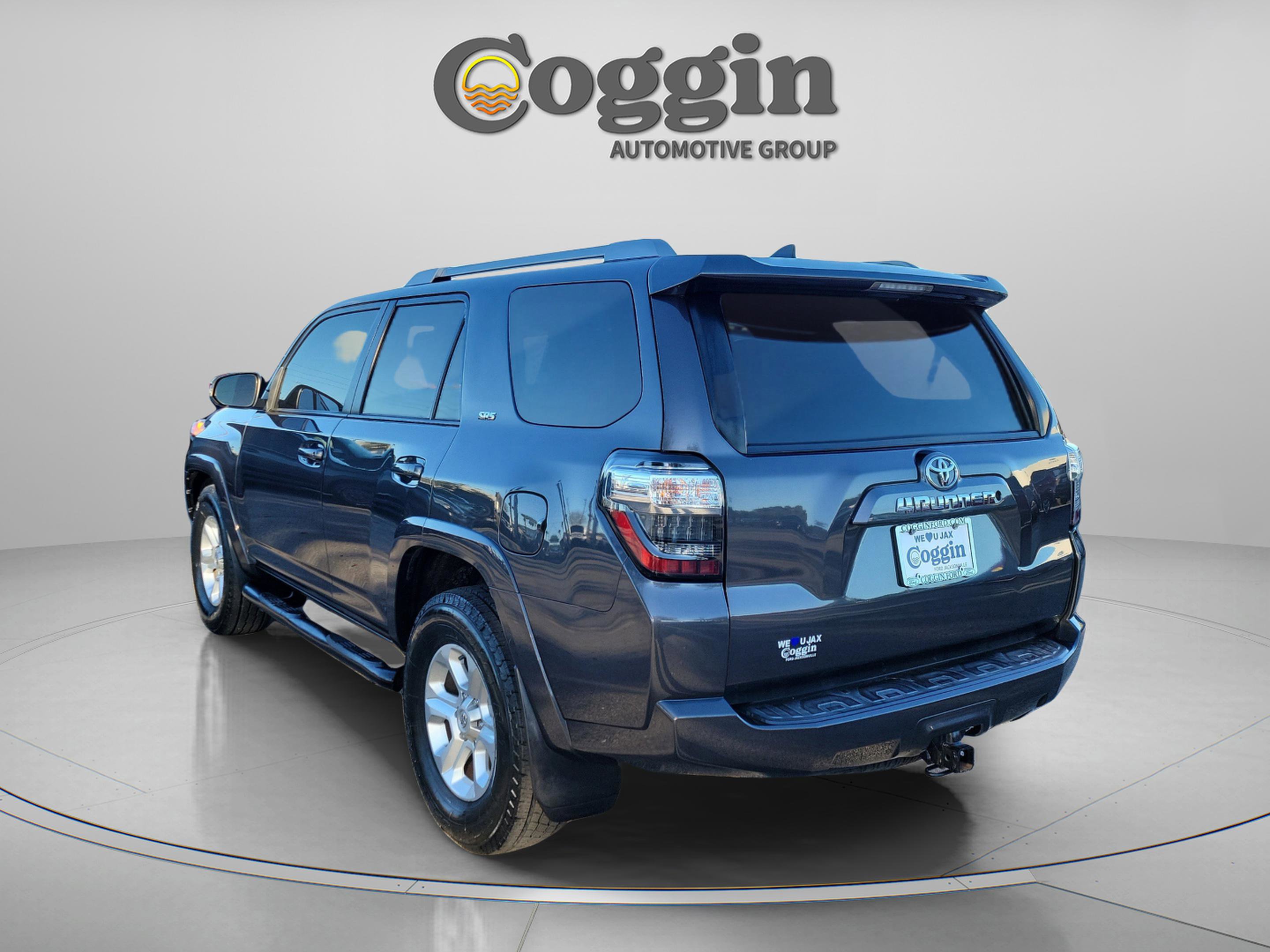 Used 2017 Toyota 4Runner SR5 Premium image 3