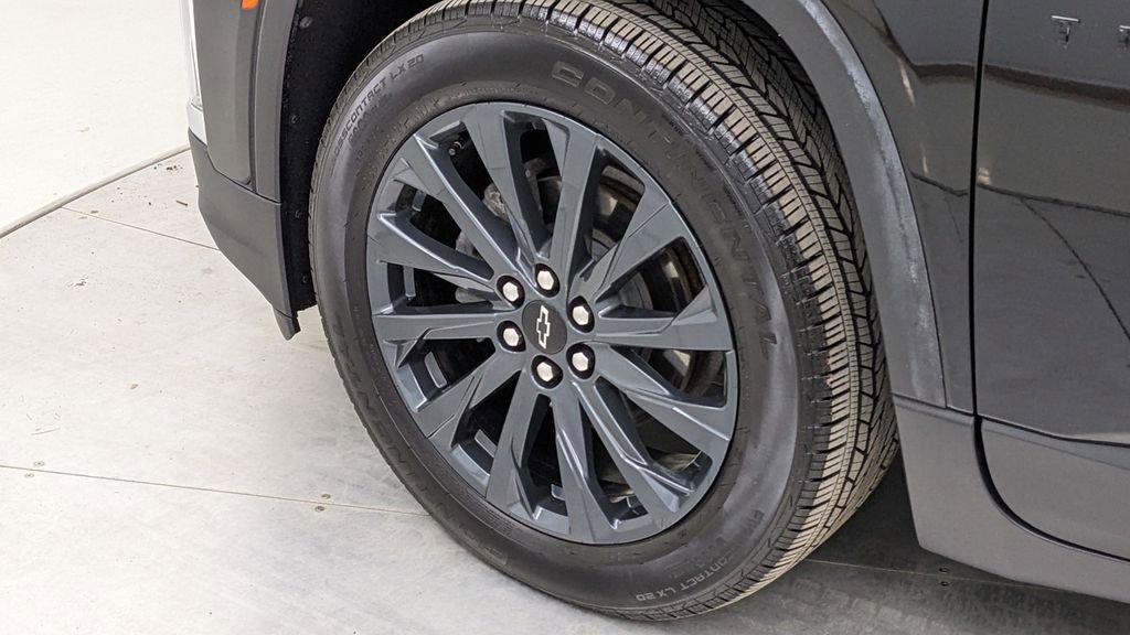 Used 2023 Chevrolet Traverse RS image 5