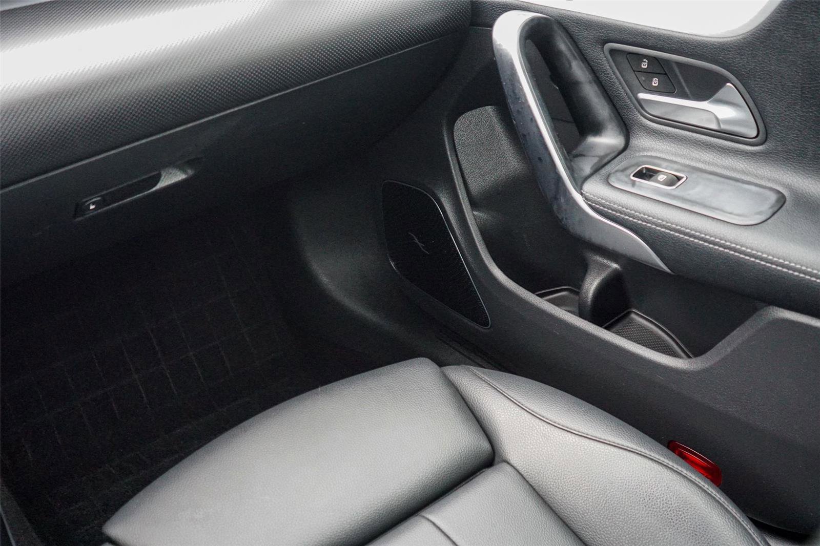 Used 2021 Mercedes-Benz CLA 250 4MATIC image 26
