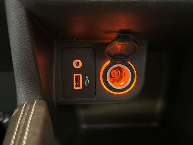 Used 2018 Nissan Kicks SV FWD image 18