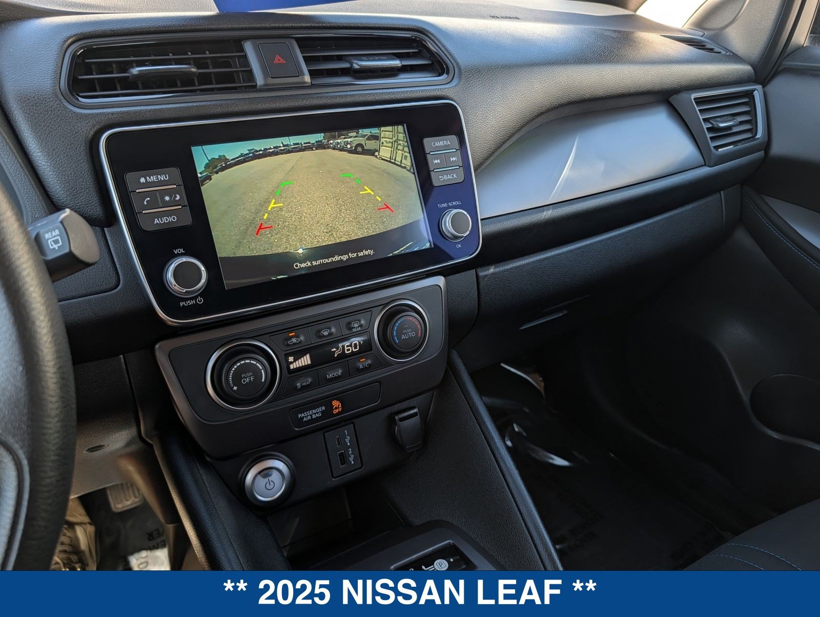 Used 2025 Nissan Leaf S FWD image 31