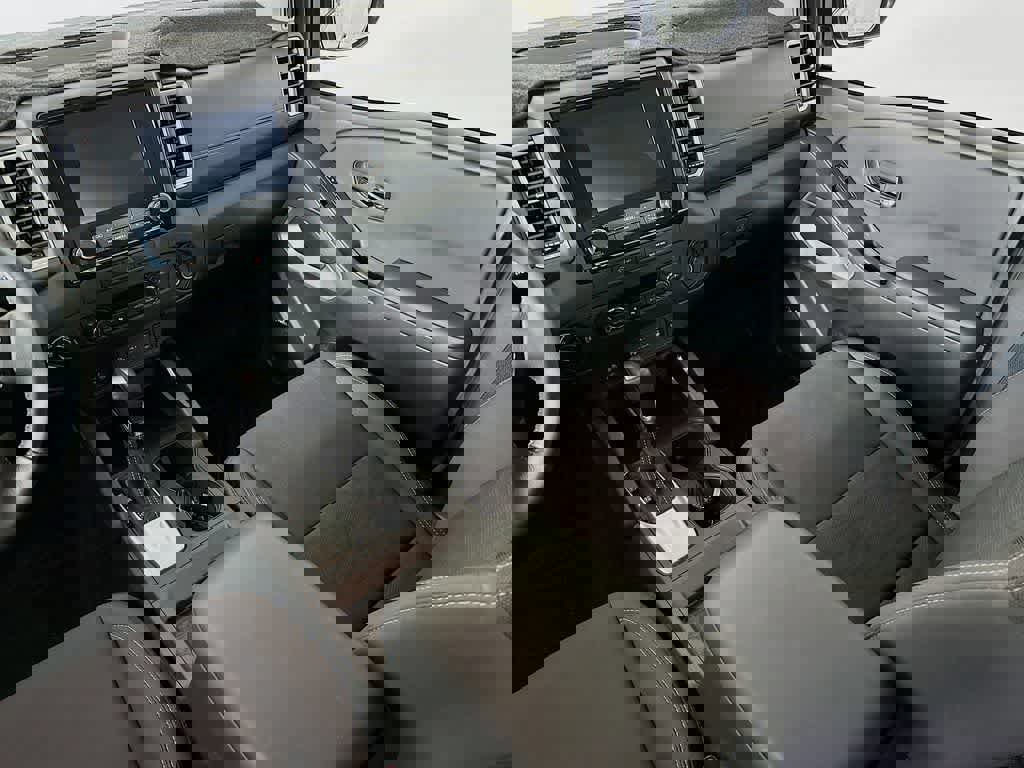 Used 2024 Nissan Frontier SV w/ Technology Package image 14