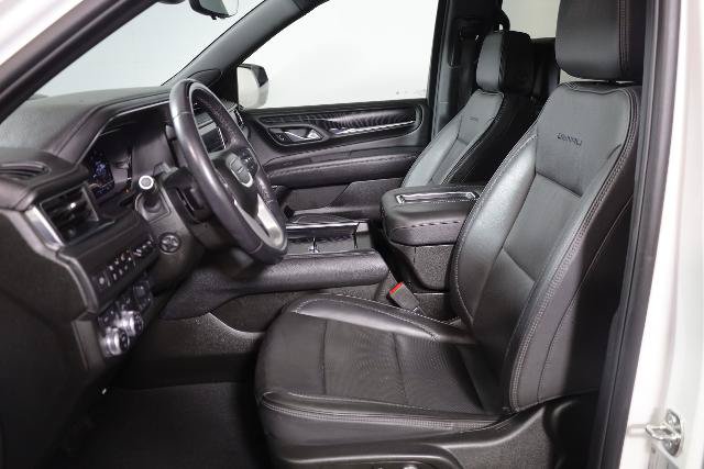 Used 2023 GMC Yukon XL Denali w/ Denali Reserve Package AWD/4WD image 9