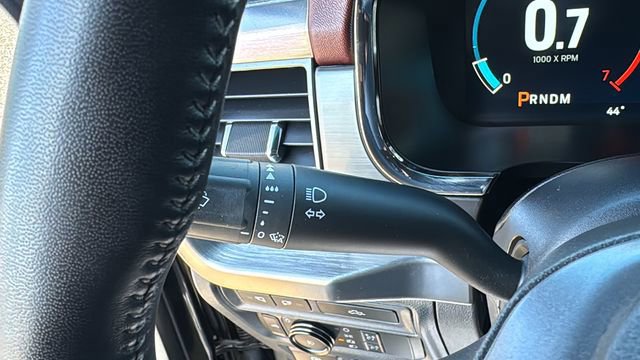 Certified 2022 Ford F150 Lariat w/ Equipment Group 502A High image 16