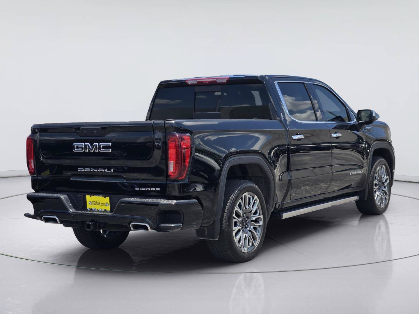 Used 2025 GMC Sierra 1500 Denali Ultimate AWD/4WD image 8