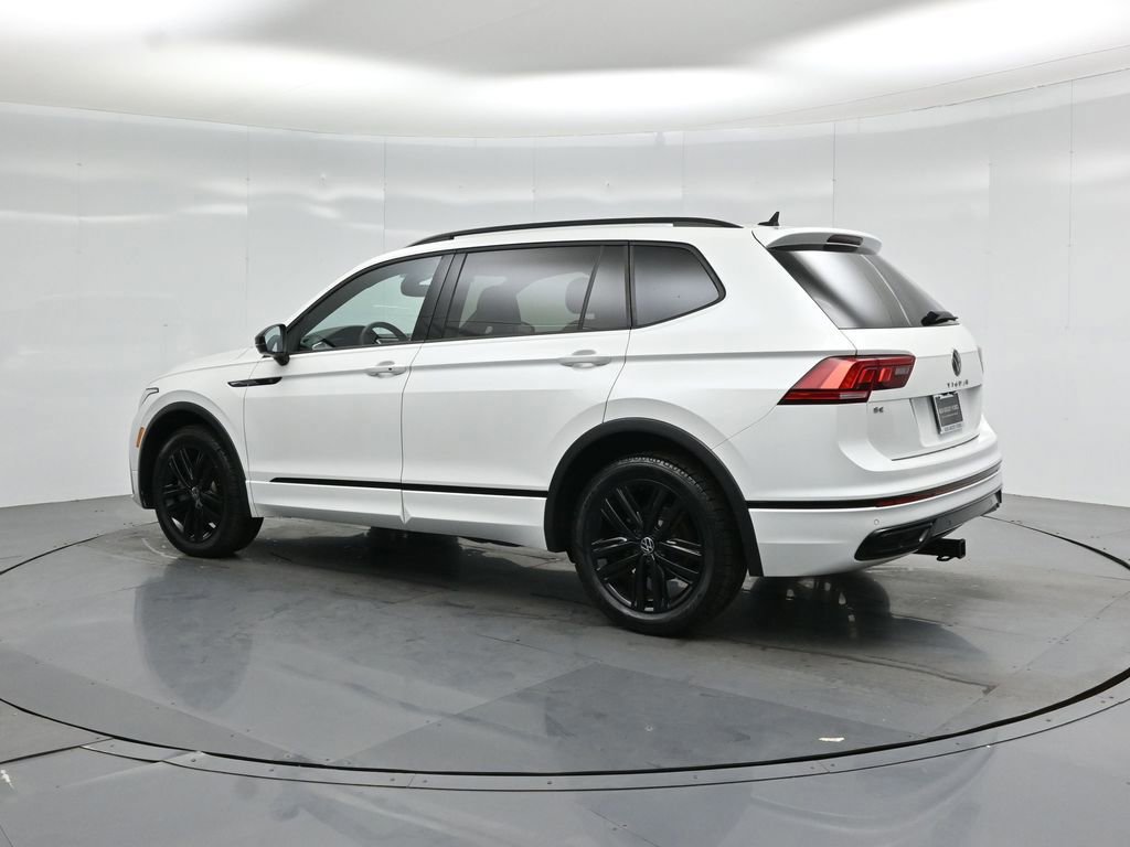 Used 2022 Volkswagen Tiguan SE R-Line image 18