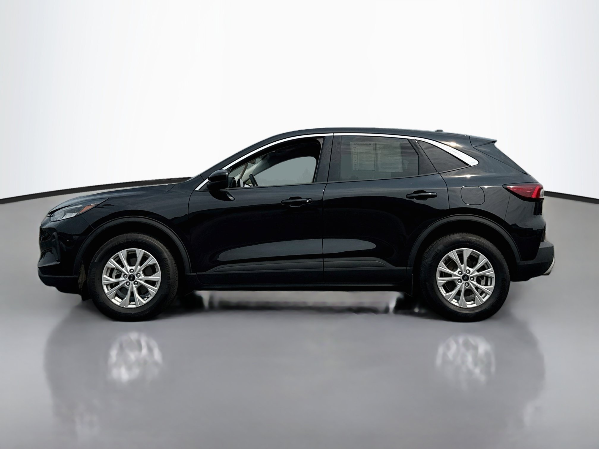 Certified 2023 Ford Escape Active w/ Tech Pack #2 AWD/4WD image 4