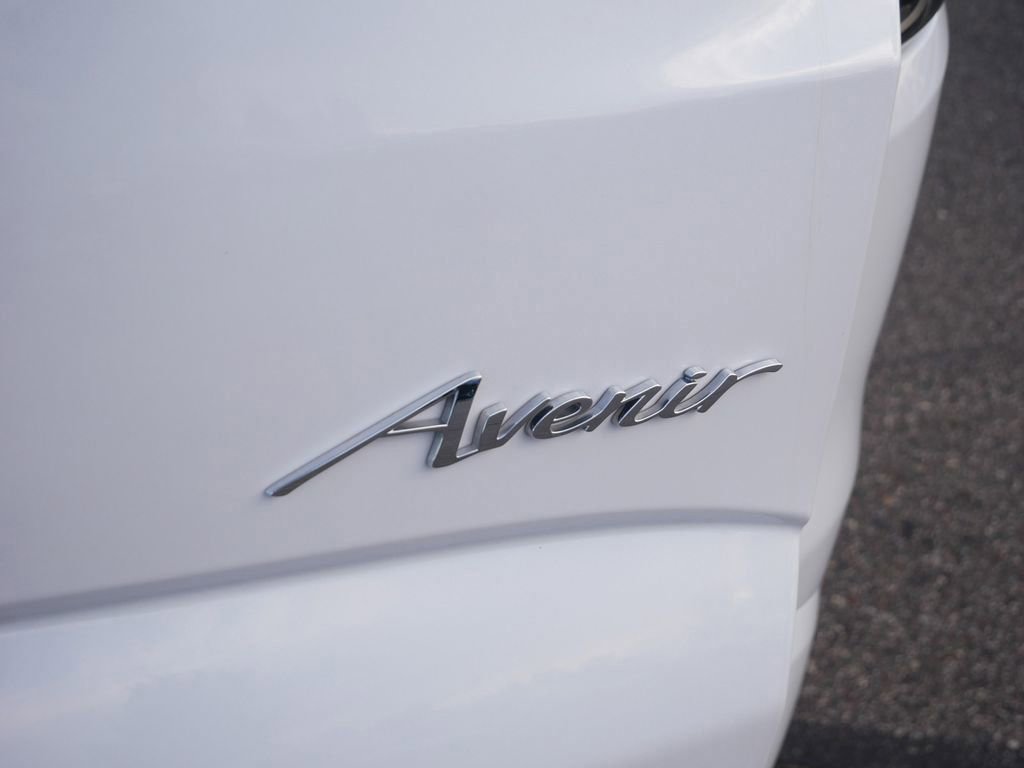 Used 2022 Buick Enclave Avenir image 8