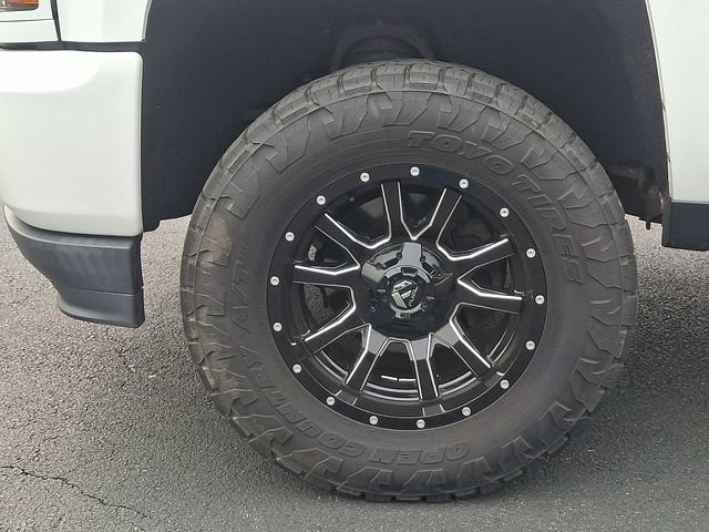 Used 2018 Chevrolet Silverado 1500 Custom w/ Custom Value Package AWD/4WD image 33
