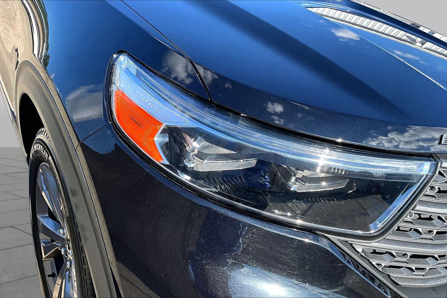 Certified 2024 Ford Explorer XLT RWD image 27