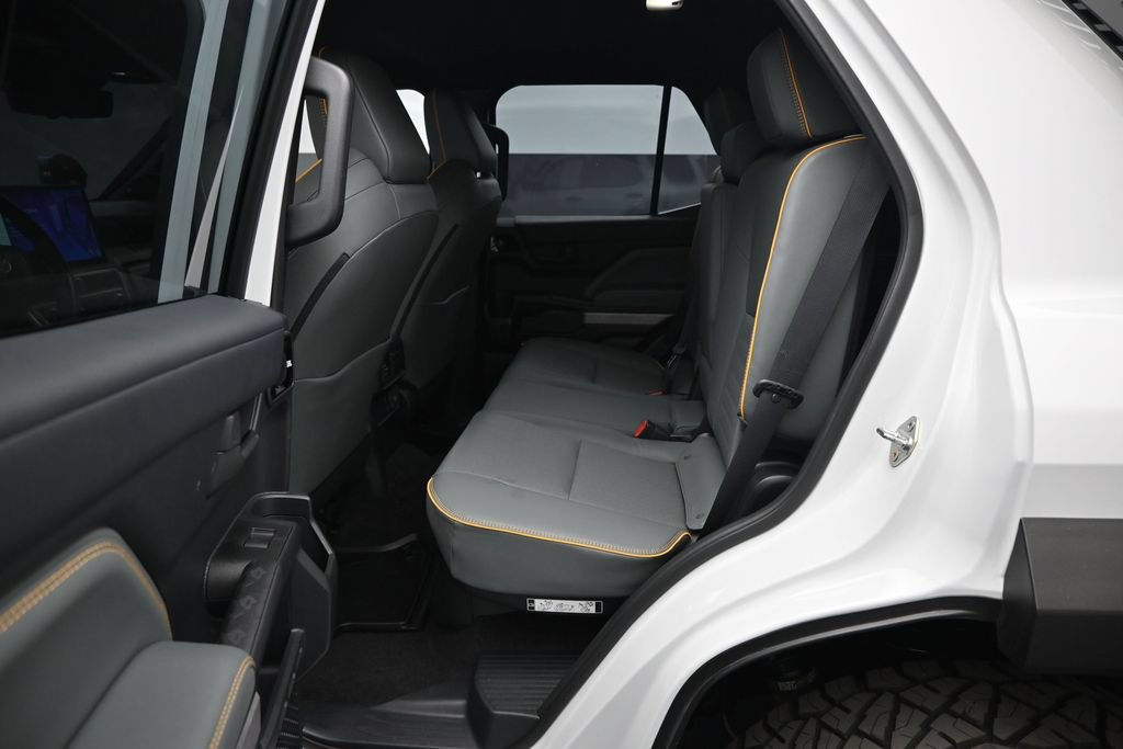 Used 2025 Toyota 4Runner Trailhunter AWD/4WD image 19
