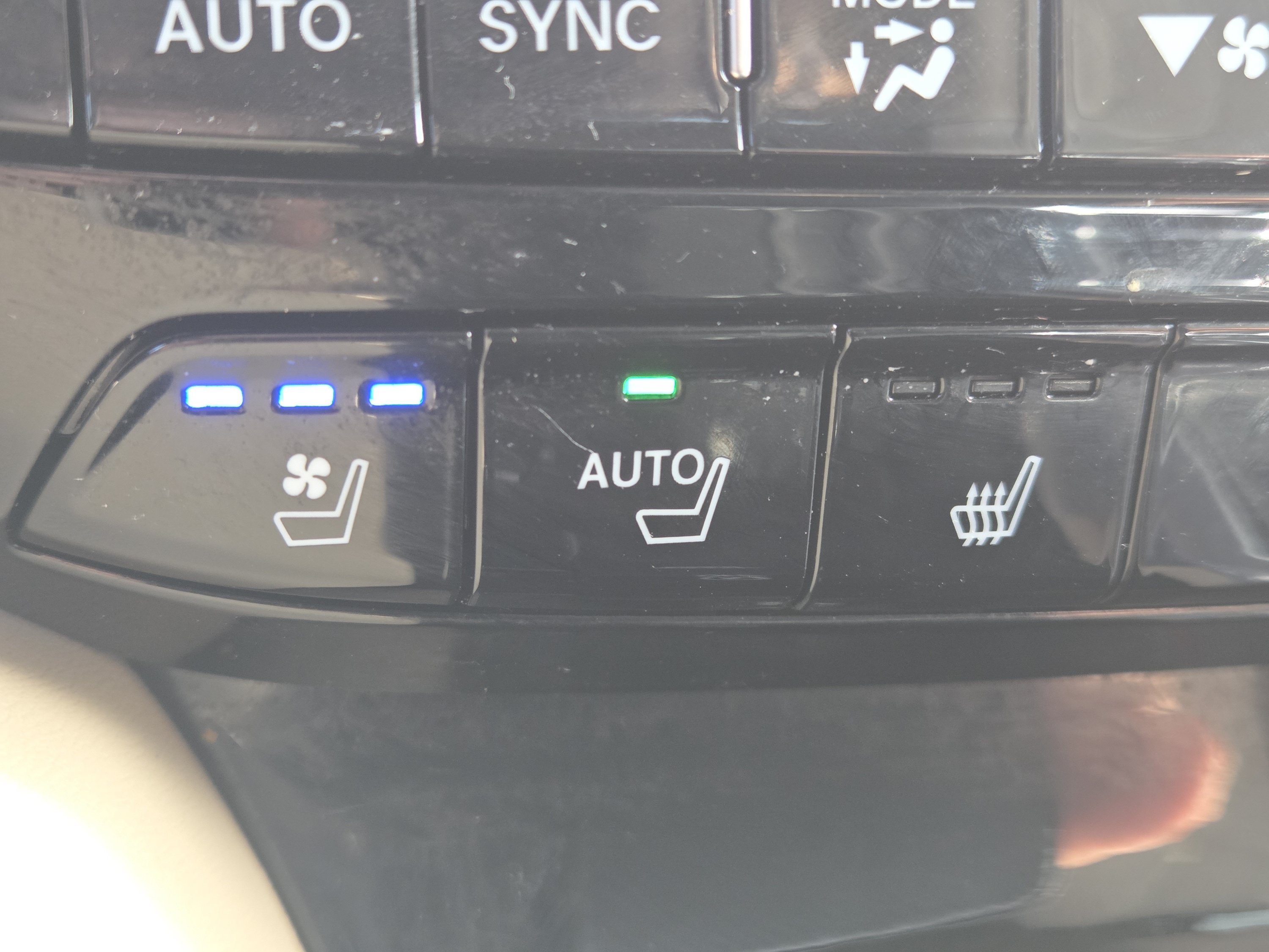 Used 2023 Acura MDX w/ Advance Package AWD/4WD image 11