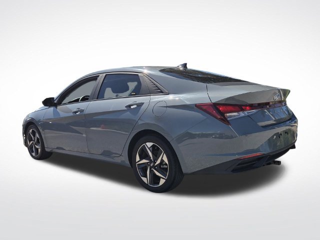 Used 2023 Hyundai Elantra SEL w/ Convenience Package FWD image 7