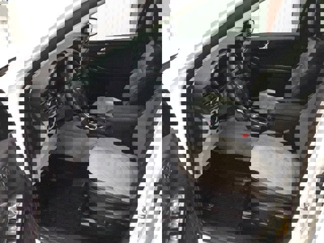 Certified 2023 Ford Escape Platinum w/ Premium Technology Package image 9